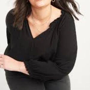 Old Navy.  Black Women's V-neck Top. Size XXL.